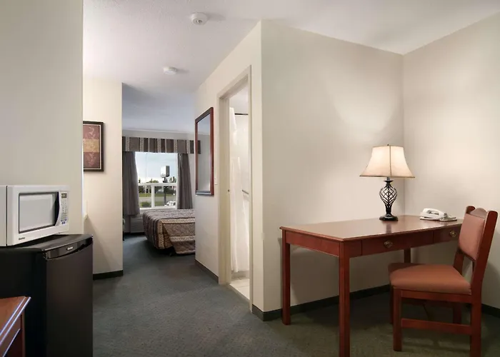 Travelodge By Wyndham Stony Plain
